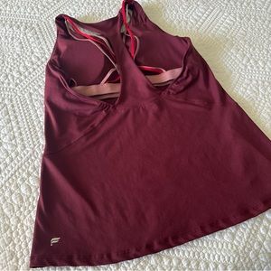 Fabletics Women's Criss Cross Tank Top Strappy Built In Bra Burgundy Size S/M